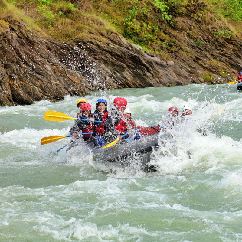 White water raft down the Pacuare River